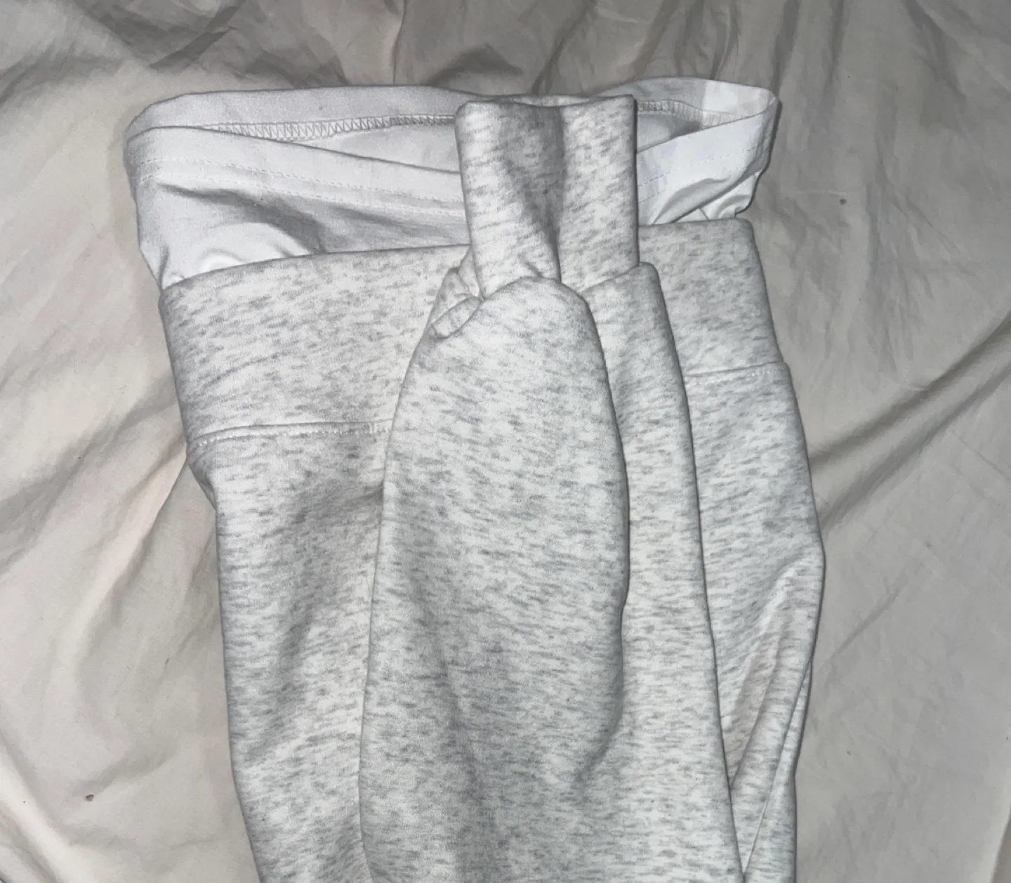 Grey Heathered Crewneck Sweatshirt with Bear Embroidery image indicator(2)