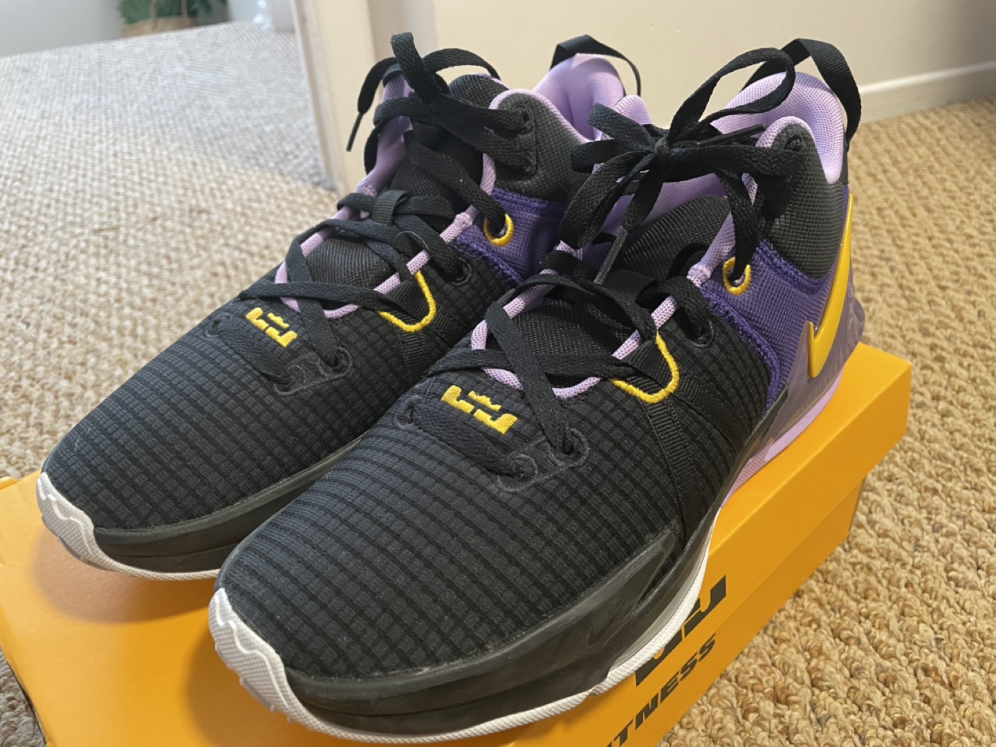 Nike LeBron Witness 7 Basketball Shoes - Size 11 Men's - photo 3