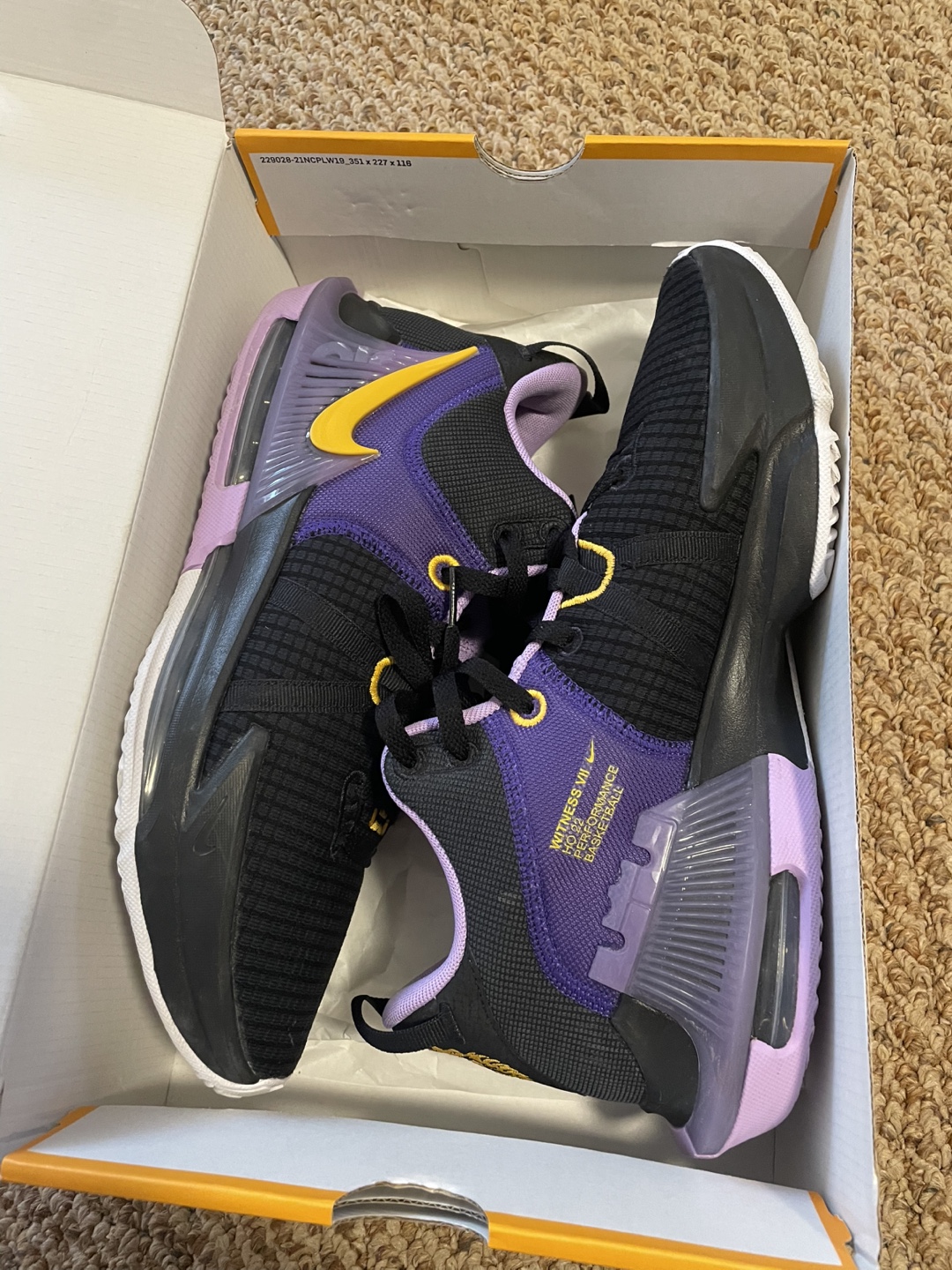 Nike LeBron Witness 7 Basketball Shoes - Size 11 Men's