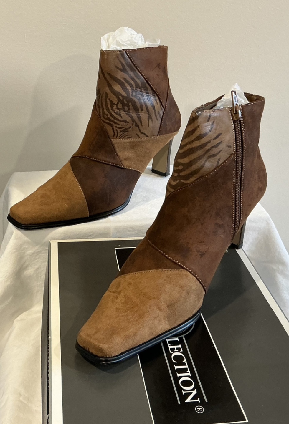 PREMIERE COLLECTION Brown Suede Ankle Boots - Size 9 - photo 4