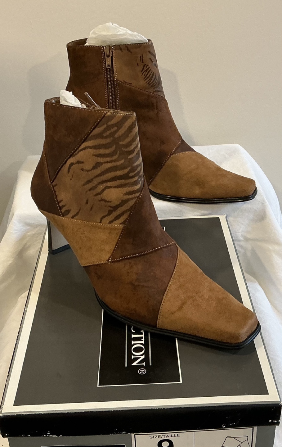 PREMIERE COLLECTION Brown Suede Ankle Boots - Size 9 - photo 3
