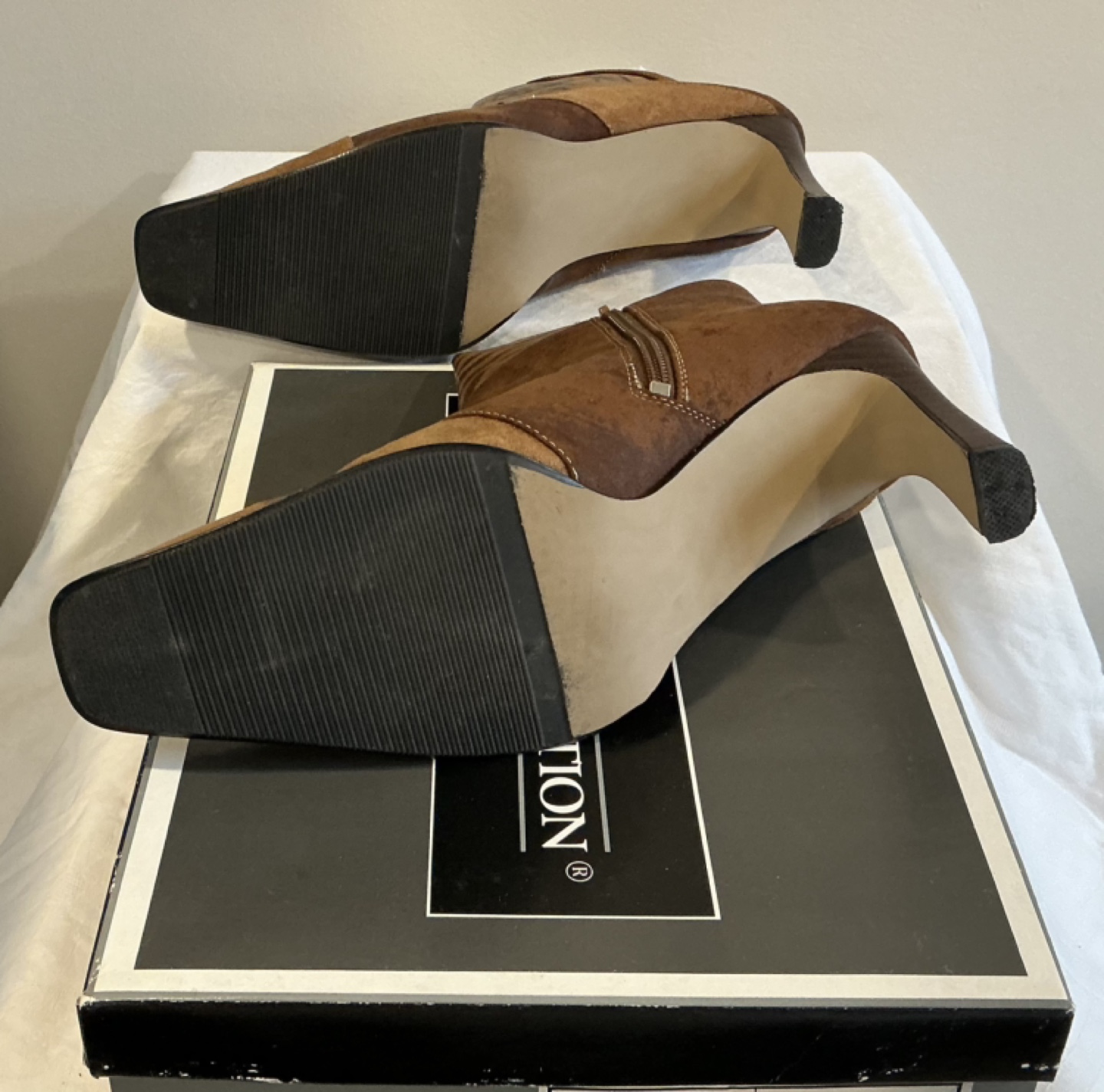PREMIERE COLLECTION Brown Suede Ankle Boots - Size 9 - photo 5