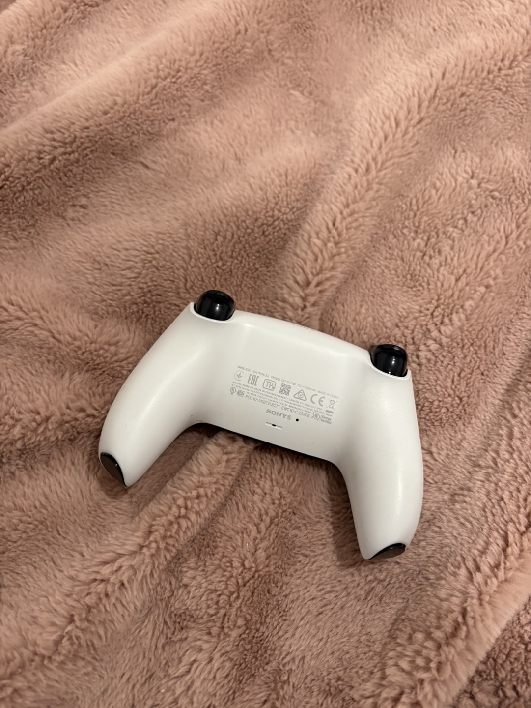 2 PS5 DualSense Wireless Controllers - photo 3