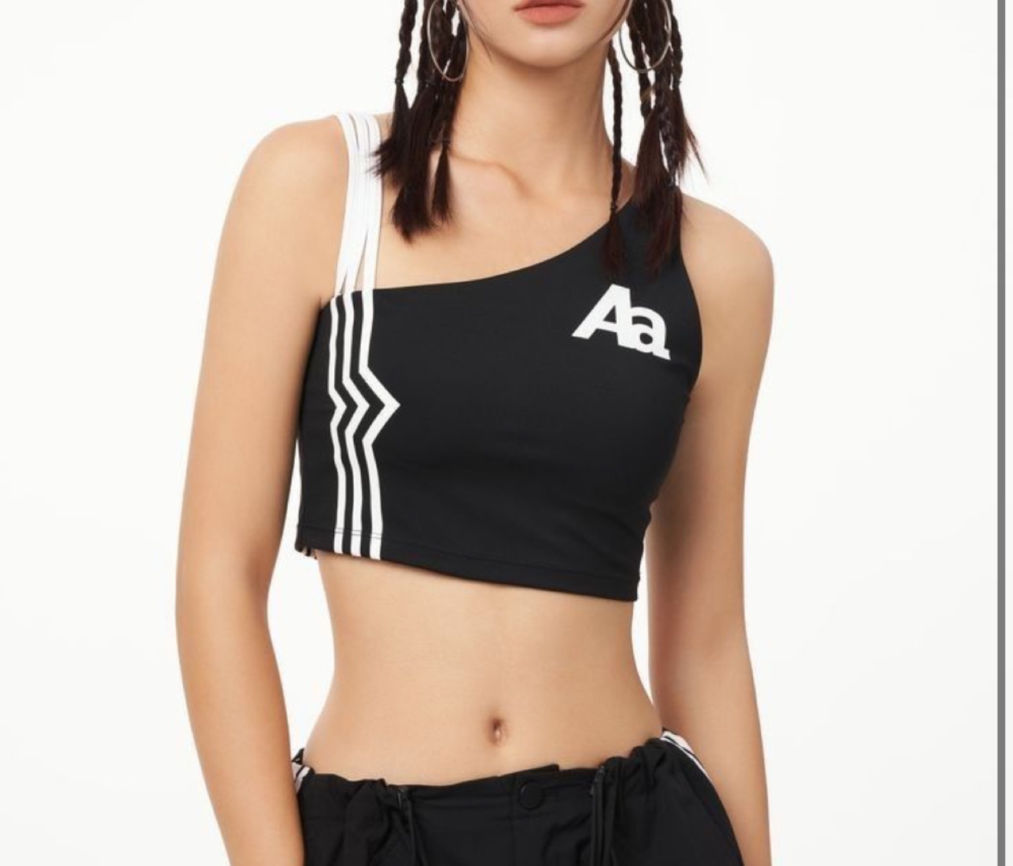[ACMEAURA] Black and White Asymmetrical Crop Top