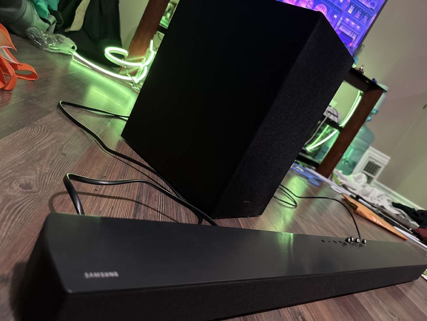 Samsung Soundbar with Wireless Subwoofer - photo 3