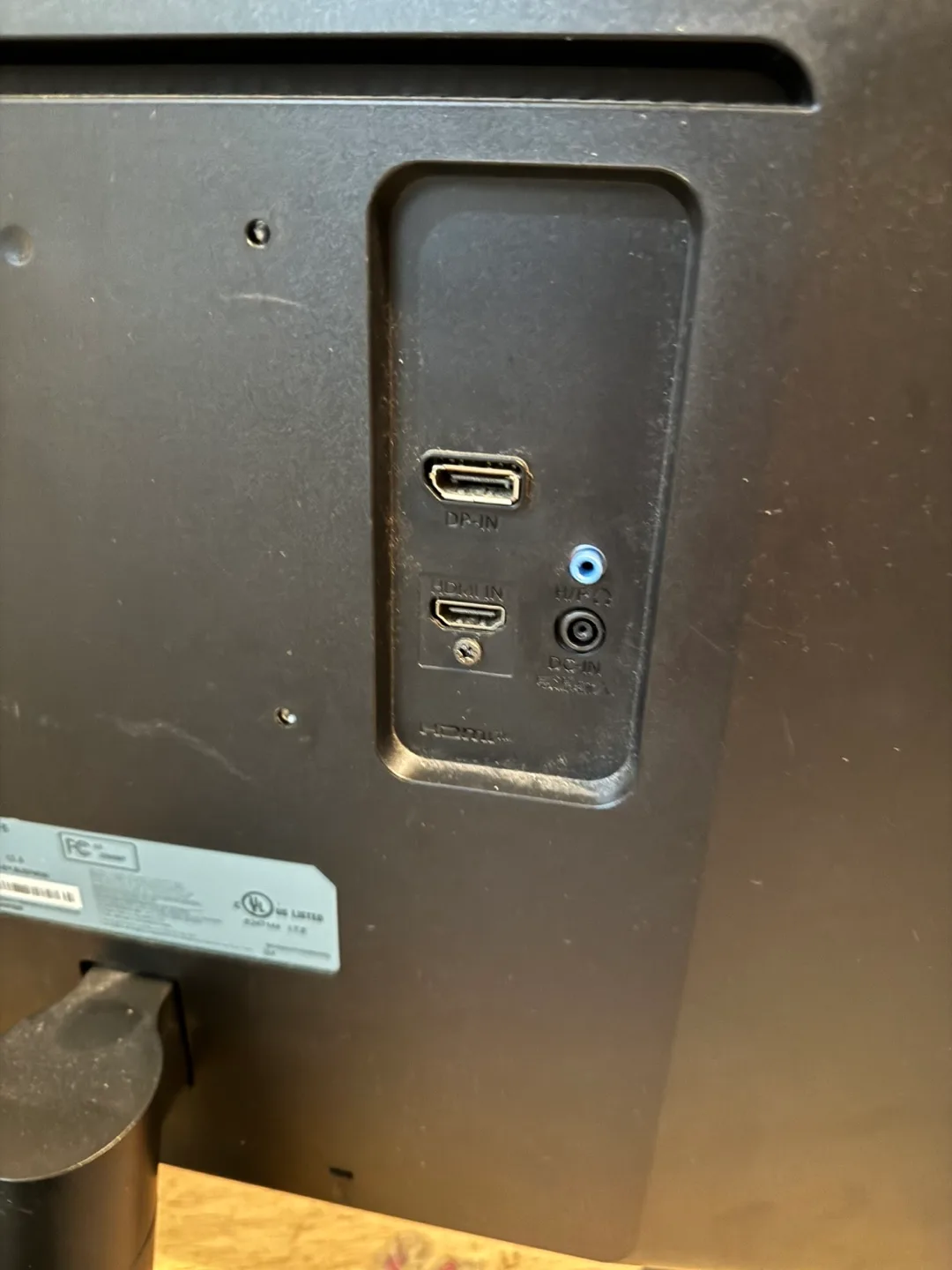 LG Ultra Fine 4K Computer Monitor image indicator(2)