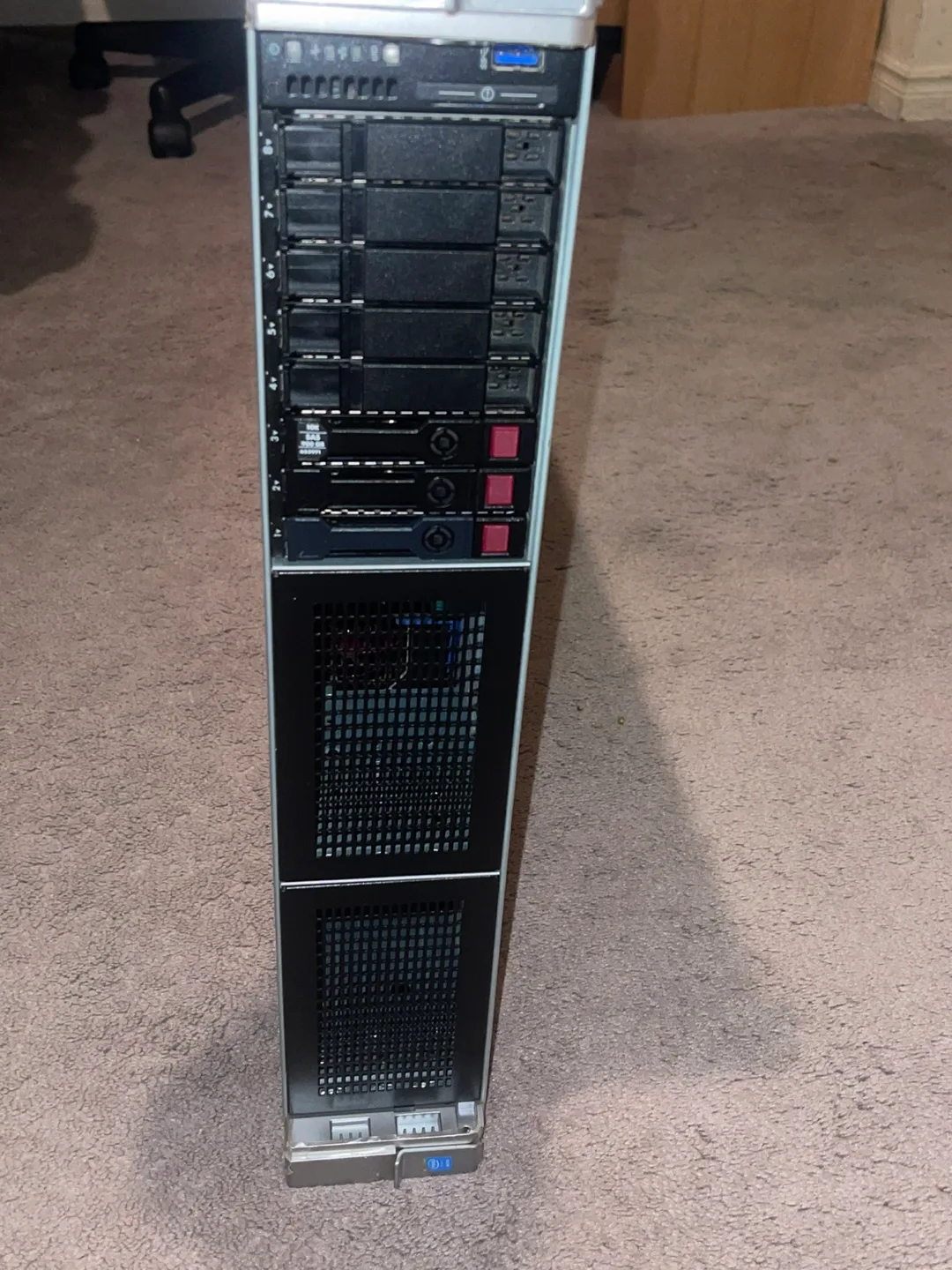 HP ProLiant DL380p Gen8 Server - Used image indicator(6)