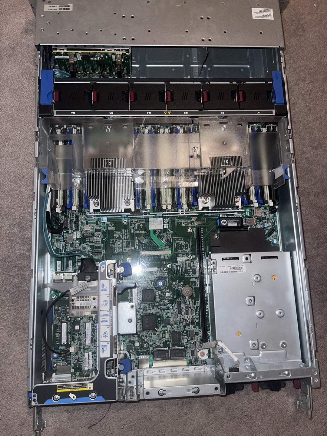 HP ProLiant DL380p Gen8 Server - Used - photo 2