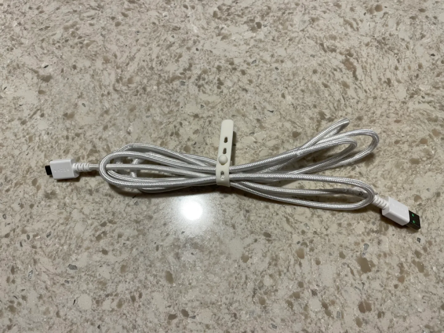 White Wireless Mechanical Keyboard image indicator(3)