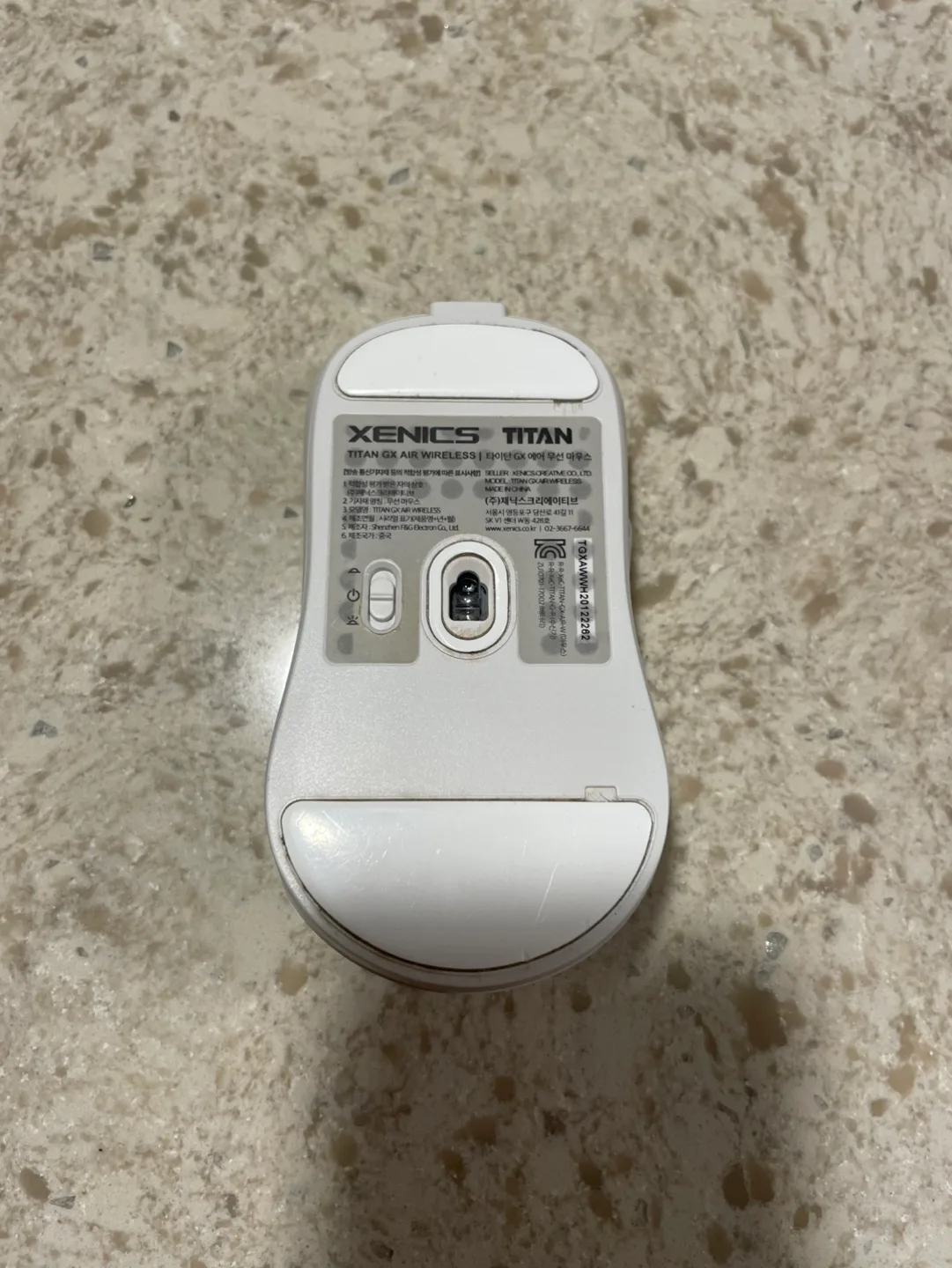 XENICS Titan GX Air Wireless Mouse - White image indicator(5)