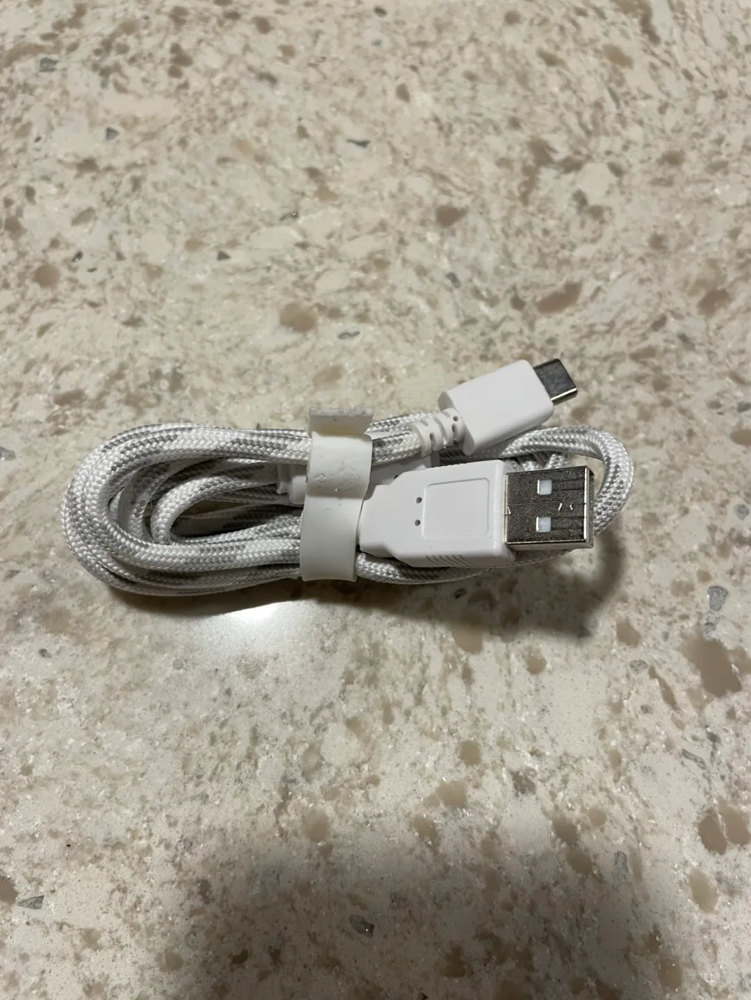 XENICS Titan GX Air Wireless Mouse - White image indicator(6)