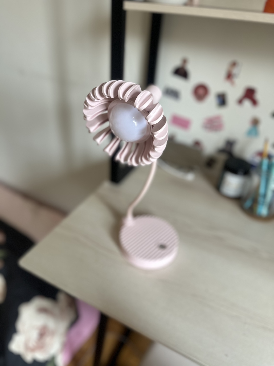 Pink Flower Desk Lamp with Flexible Gooseneck