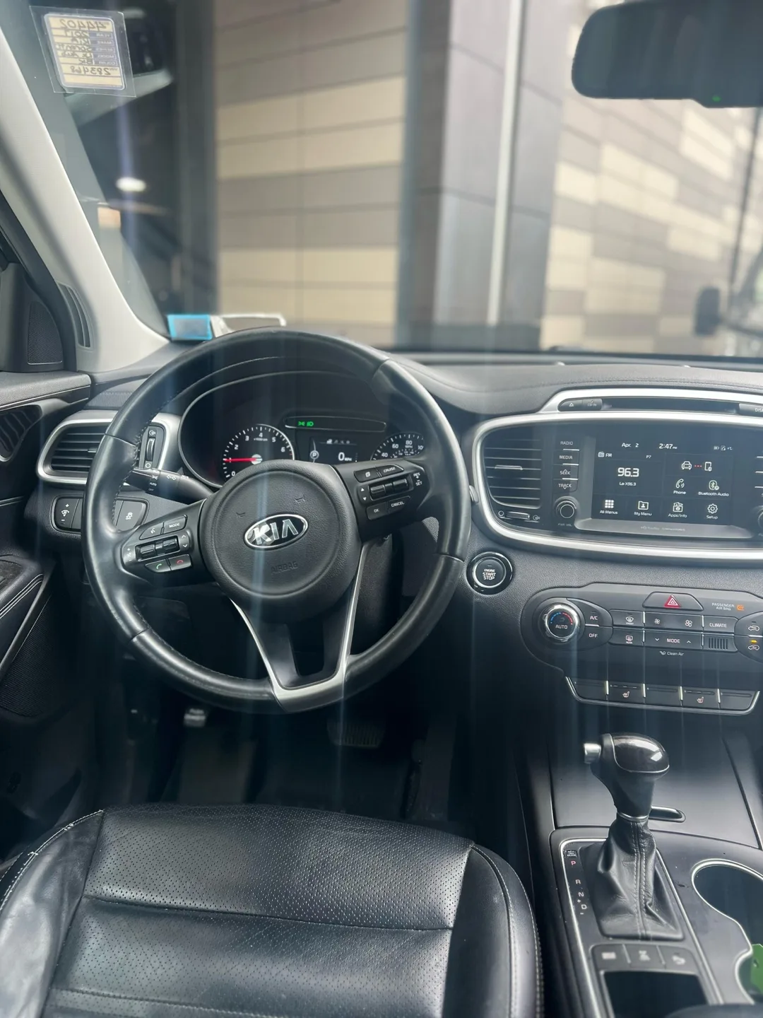 2017 Kia Sorento SUV image indicator(10)