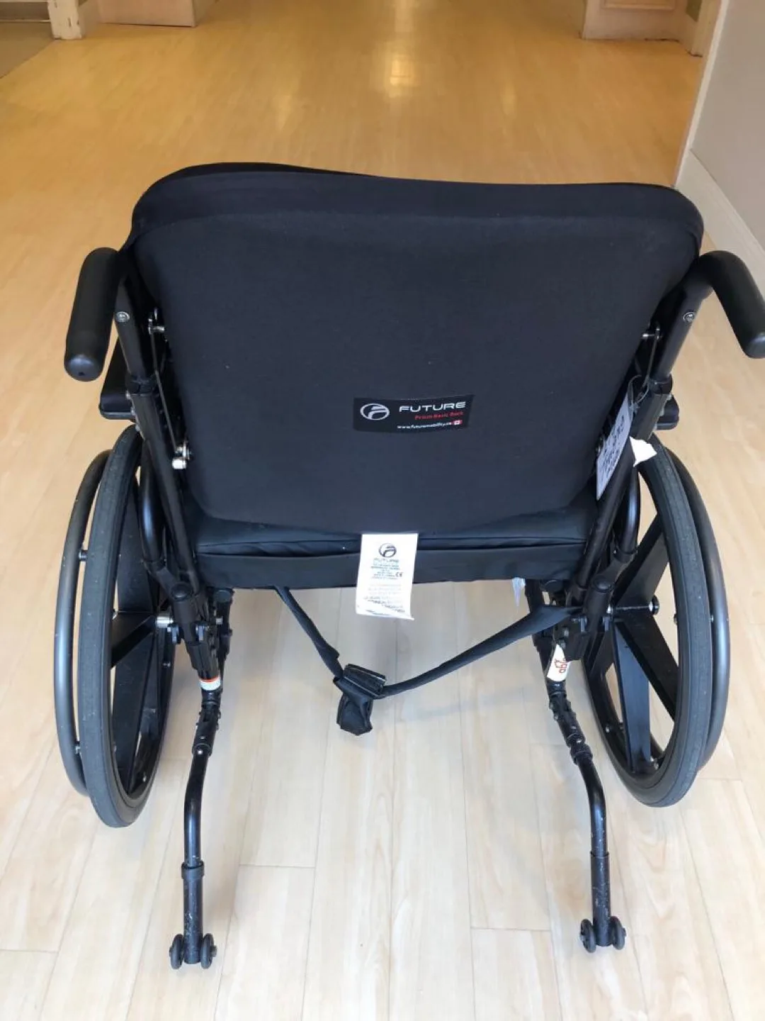 Black Heavy-Duty Wheelchair image indicator(5)