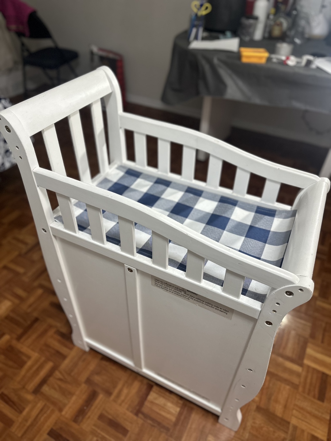 Cute white baby changing table - Clean, Sturdy and Ready to Use! - photo 5