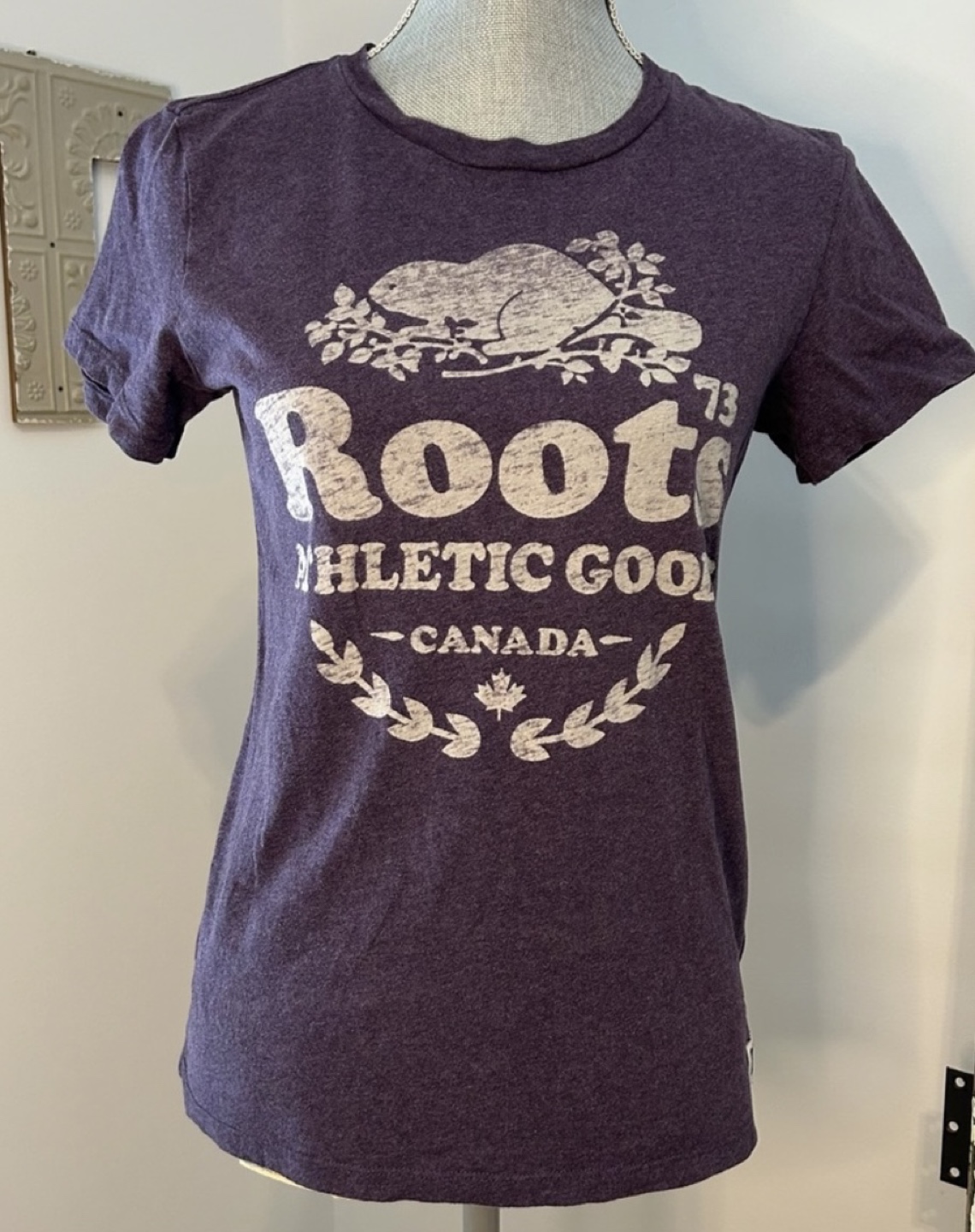 Roots Canada Purple T-Shirt Size Small