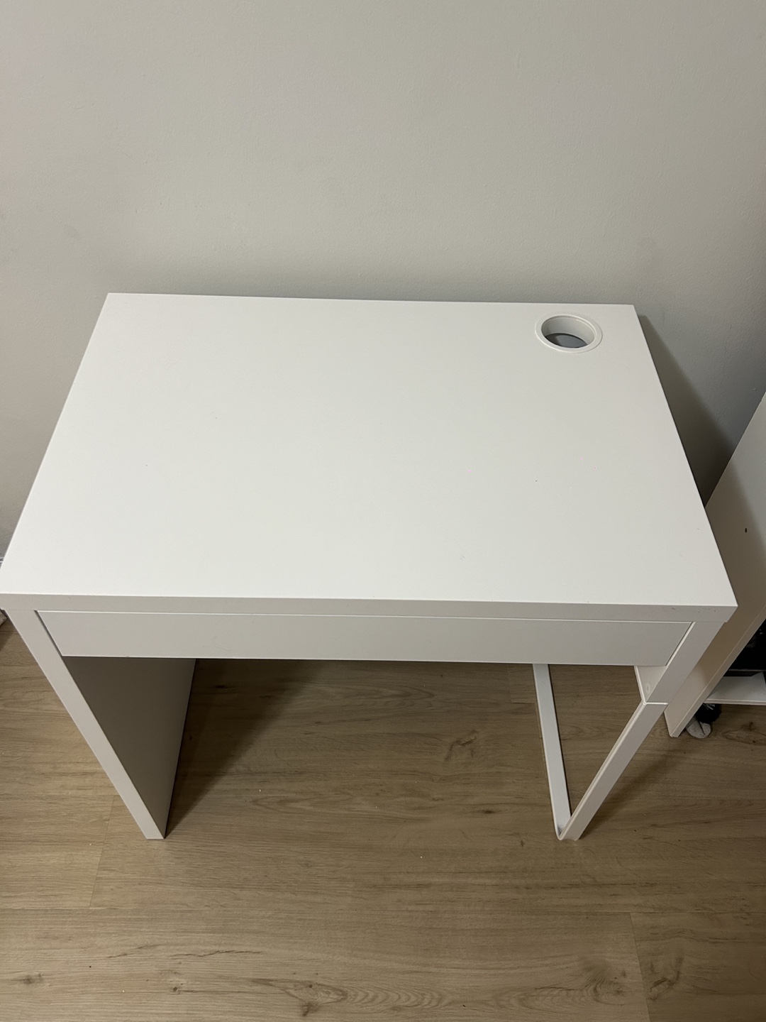 White Desk with Drawer - photo 2