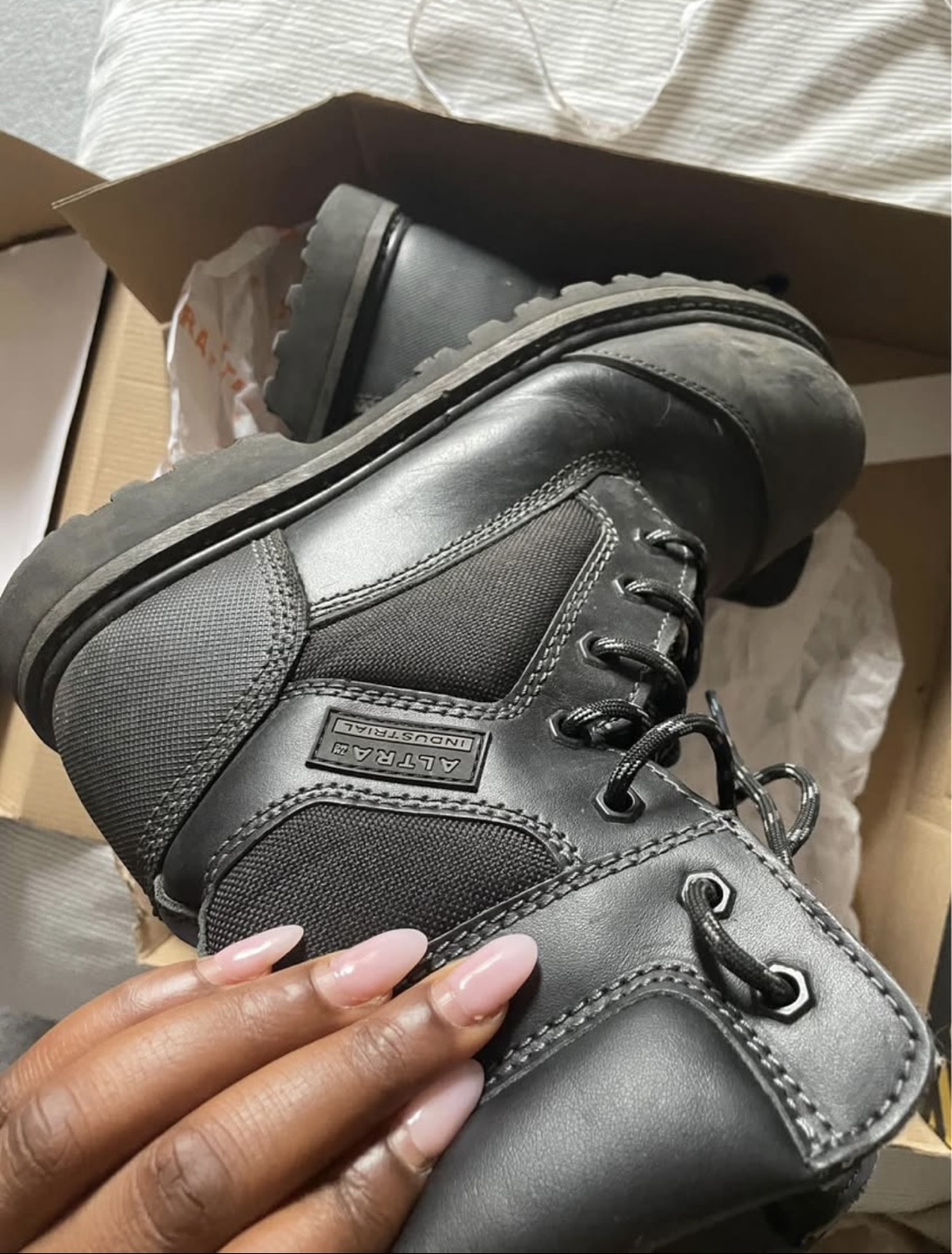 Men's Altra Industrial 8" Safety Boots - Size 9 - photo 2