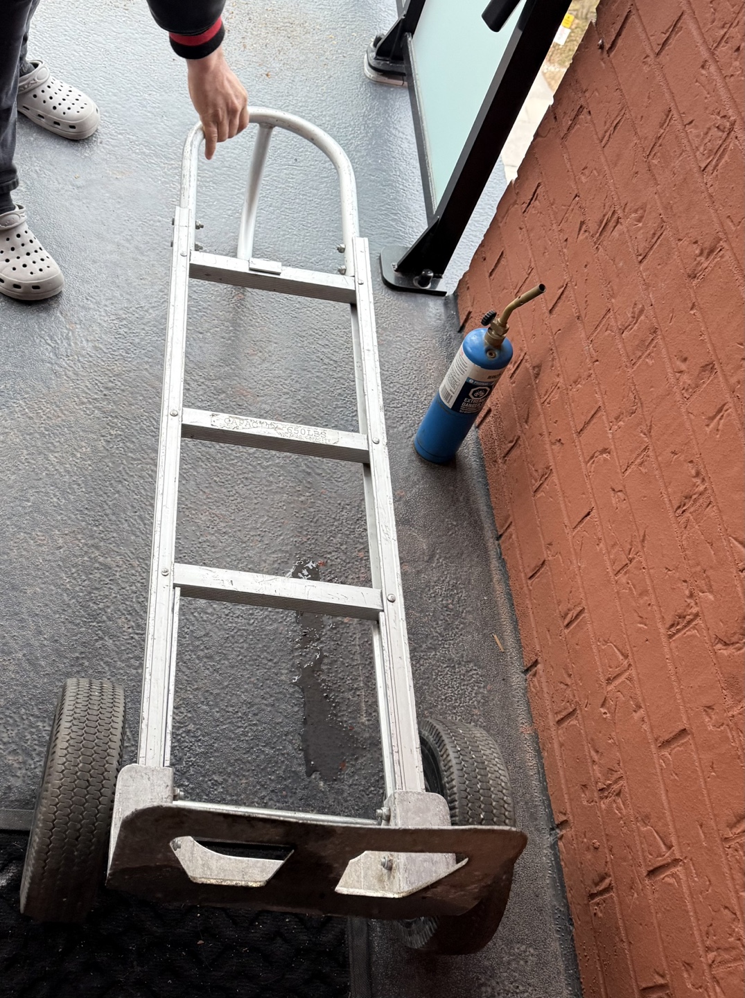 Aluminum Hand Truck 650 lb Capacity, Heavy Duty - photo 3