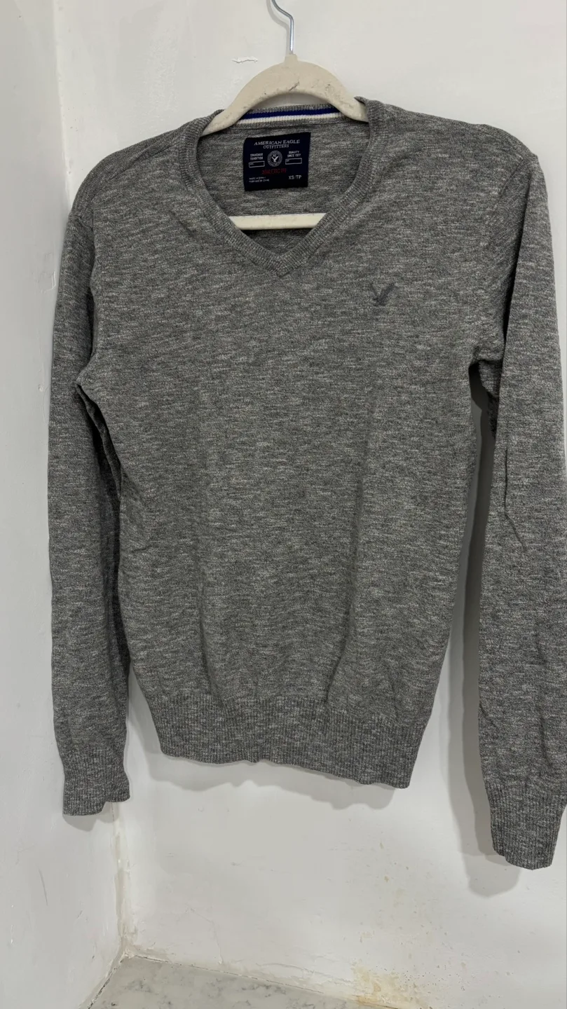 American Eagle Outfitters Grey V-Neck Sweater XS thumbnail