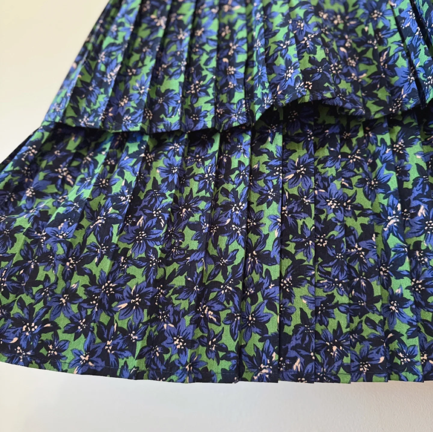 Vintage Tiered Pleated Floral Dress image indicator(3)