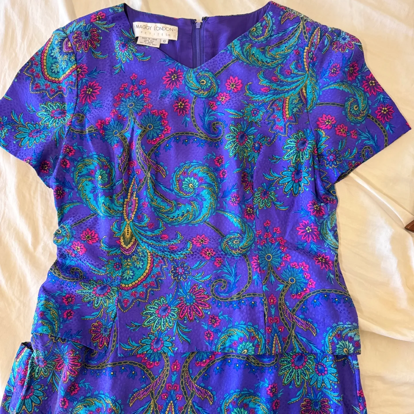 Vintage 100% Silk Maggy London Dress – Paisley Floral Print image indicator(2)