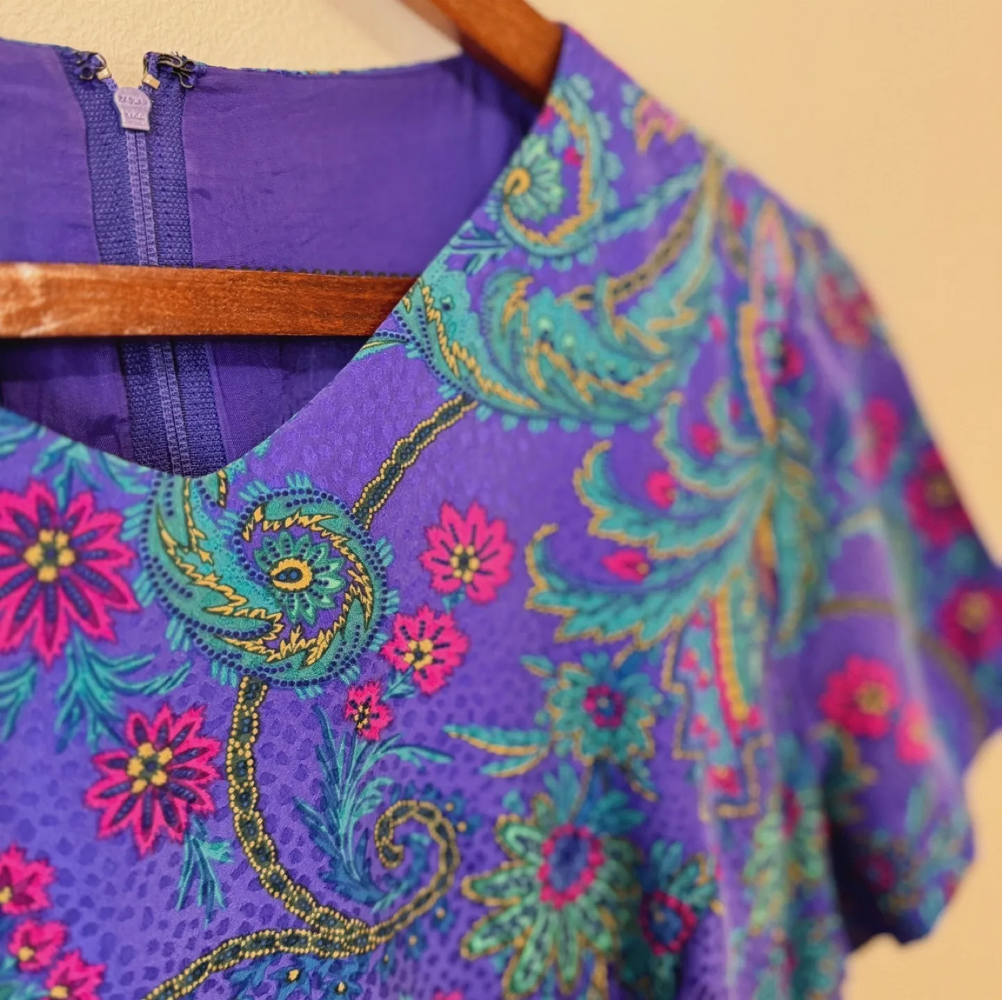 Vintage 100% Silk Maggy London Dress – Paisley Floral Print image indicator(9)