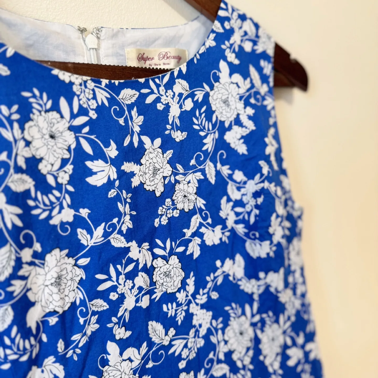 Vintage 100% Cotton Sleeveless Floral Dress image indicator(6)