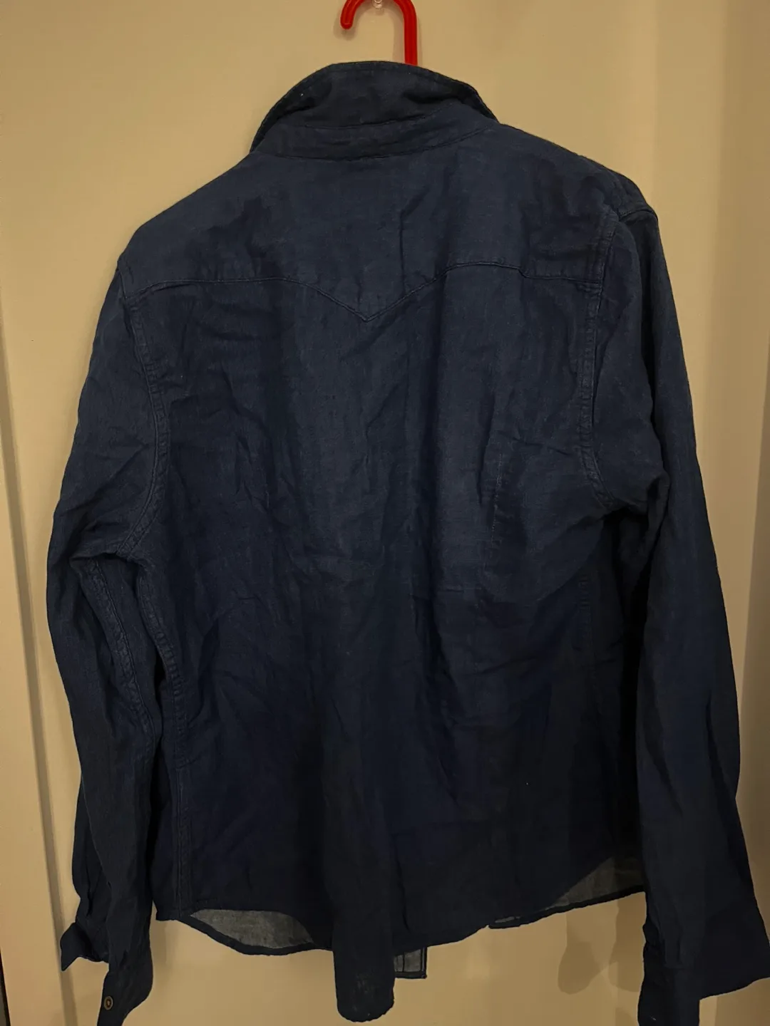Levi's  Size Large Denim Shirt image indicator(3)