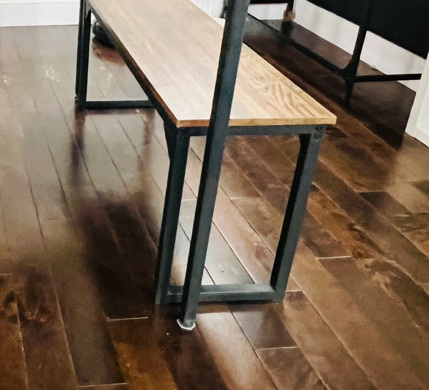 Modern Farmhouse Style Wood and Metal Bench 🥕💚 image indicator(2)