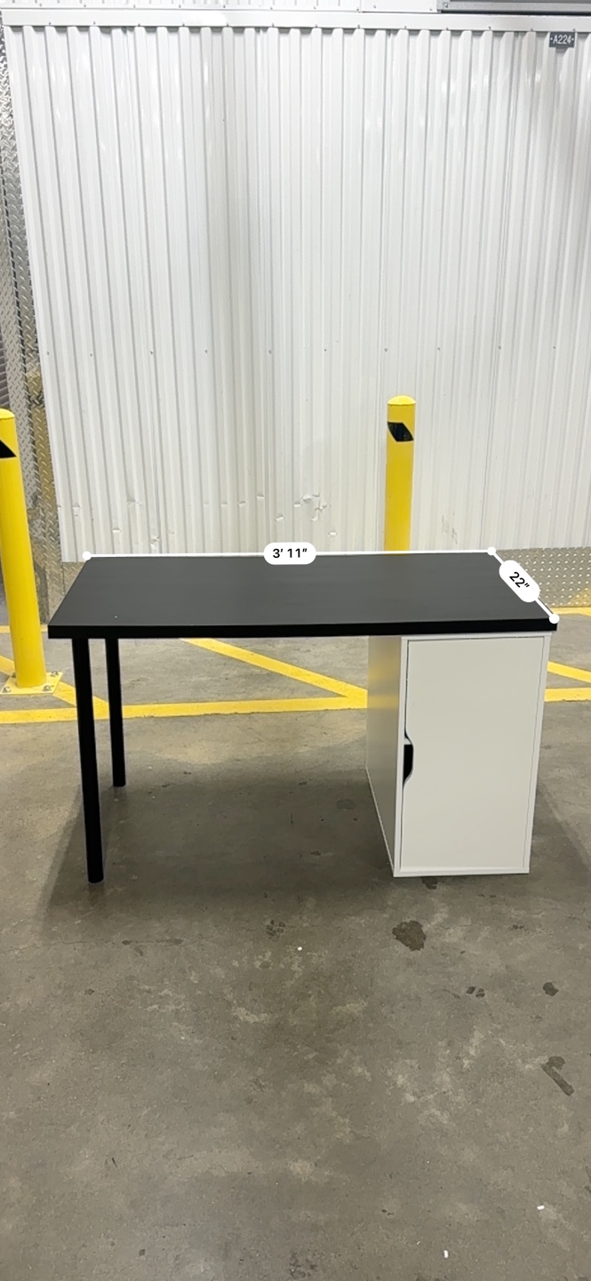 Free delivery desk ikea