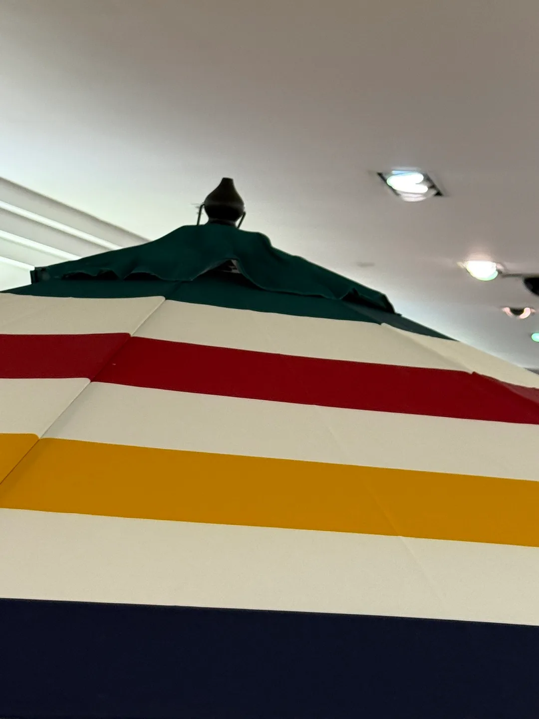 HBC STRIPES OUTDOOR PATIO UMBRELLA  **9 FT** image indicator(2)