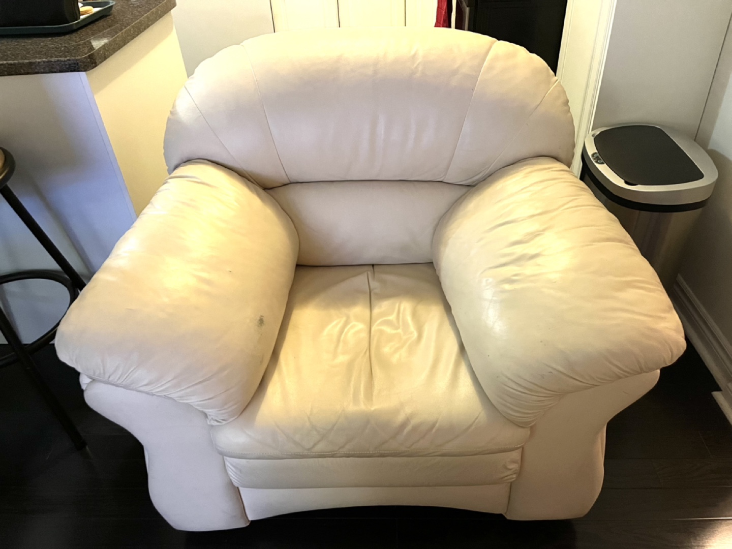 Cream Leather Sofa and Chair - photo 5