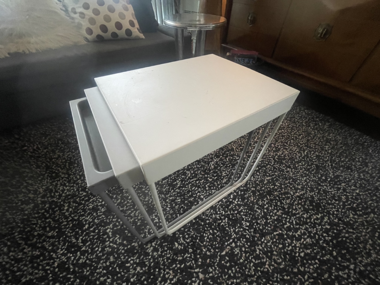 Set of three nesting tables - photo 2