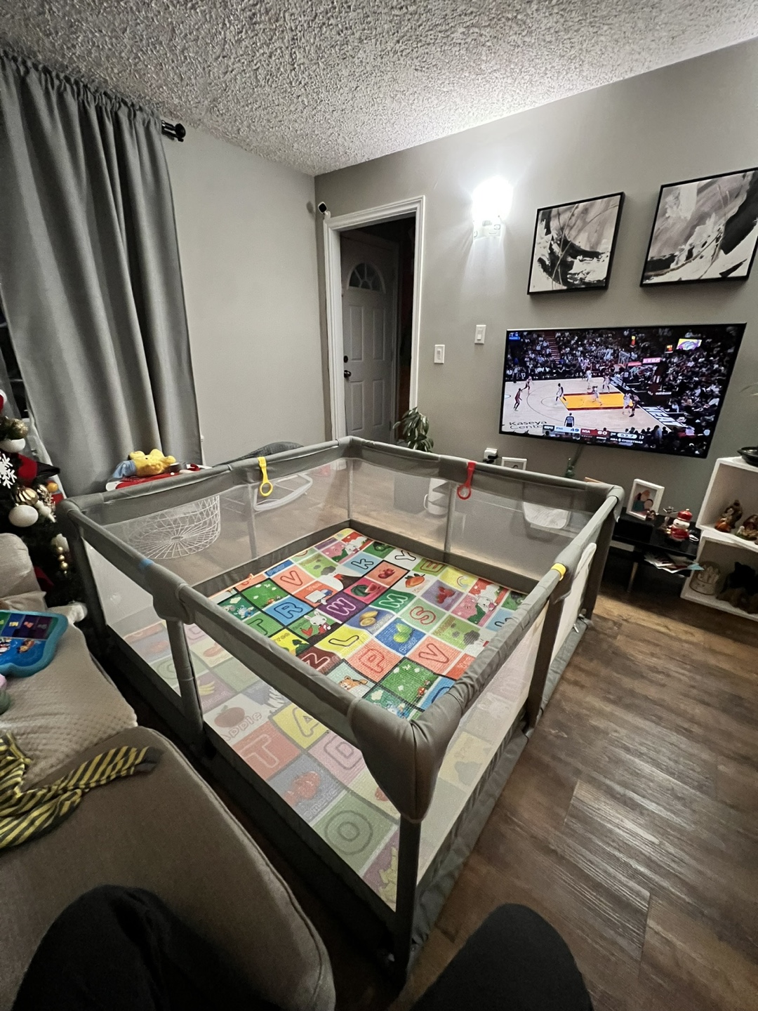 Large Playpen with Playmat