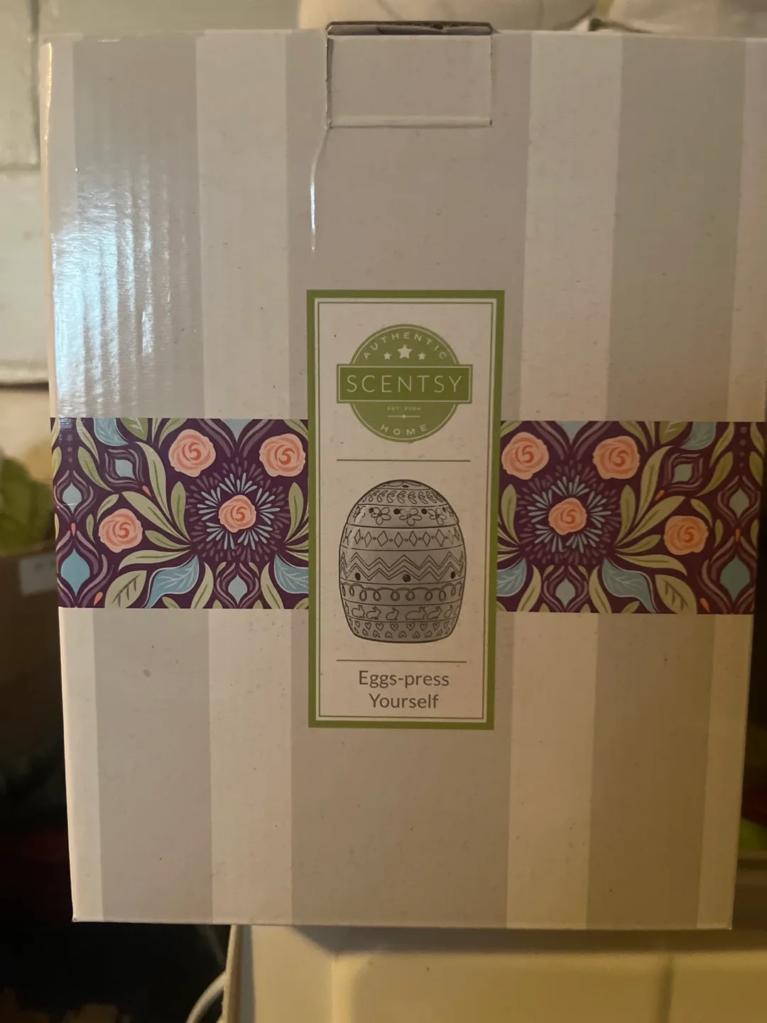 Scentsy Eggs-press Yourself Warmer thumbnail