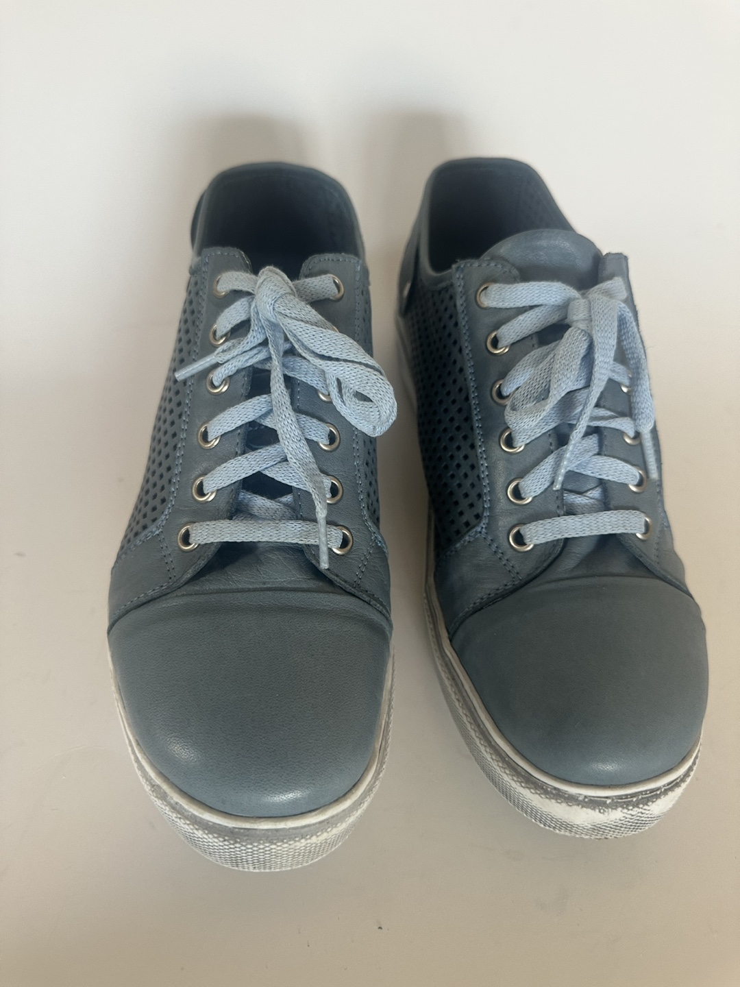 RILASSARE Women's Perforated Leather Sneakers Size EU 40/ US 9 - photo 5