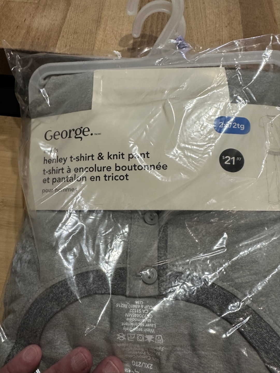 George unisex Henley T-Shirt & Knit Pant Set