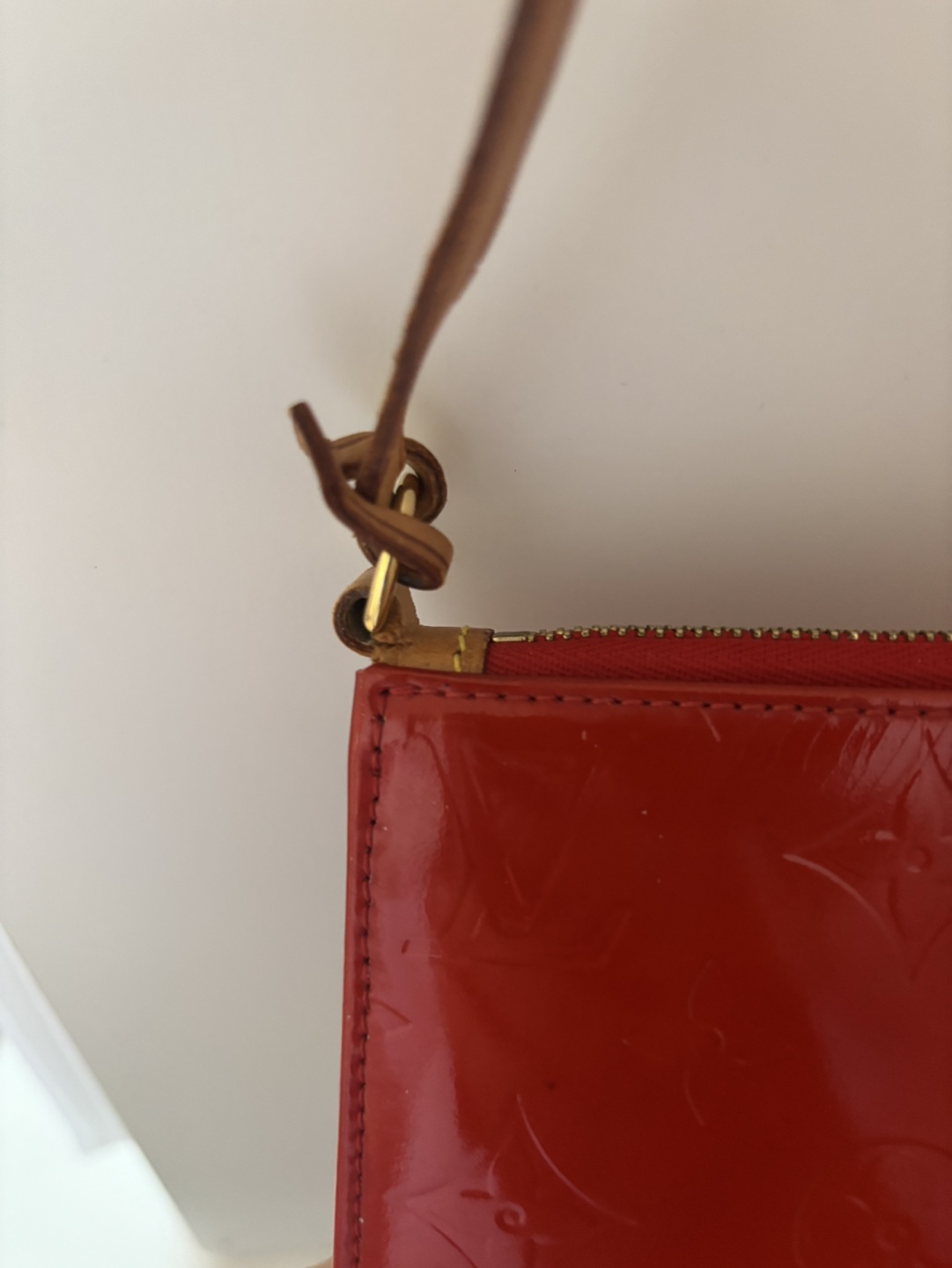 Louis Vuitton Red Patent Leather Pochette - photo 3