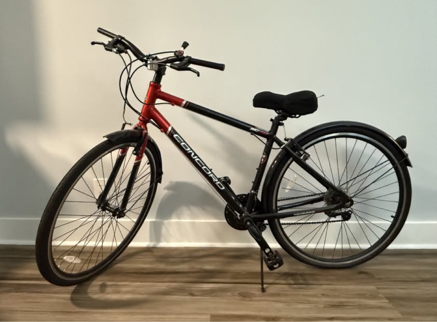 Concord Hybrid Bike - 21 Speed Adult Bicycle