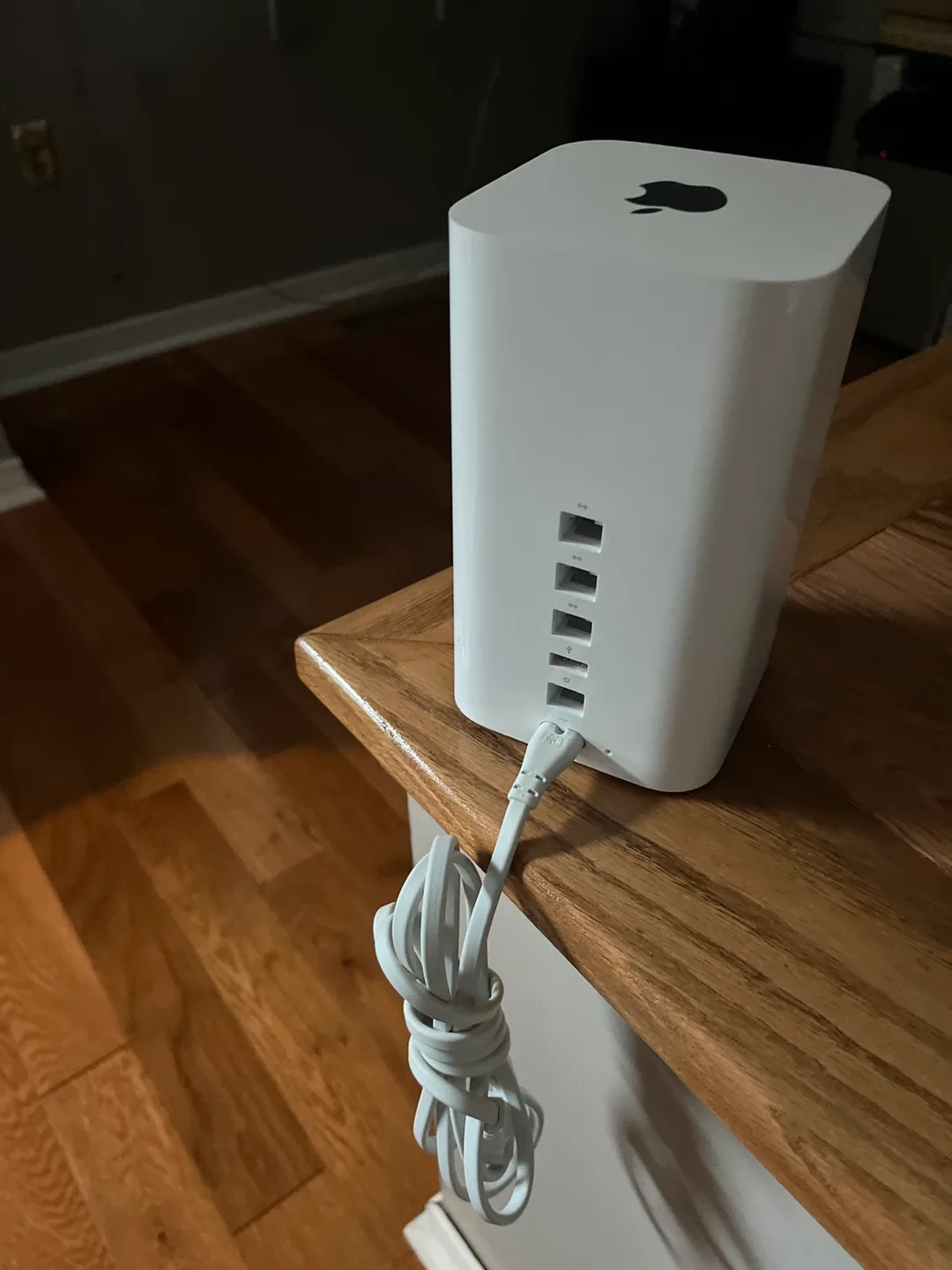 ASSORTED ELECTRONIC ITEMS image indicator(5)