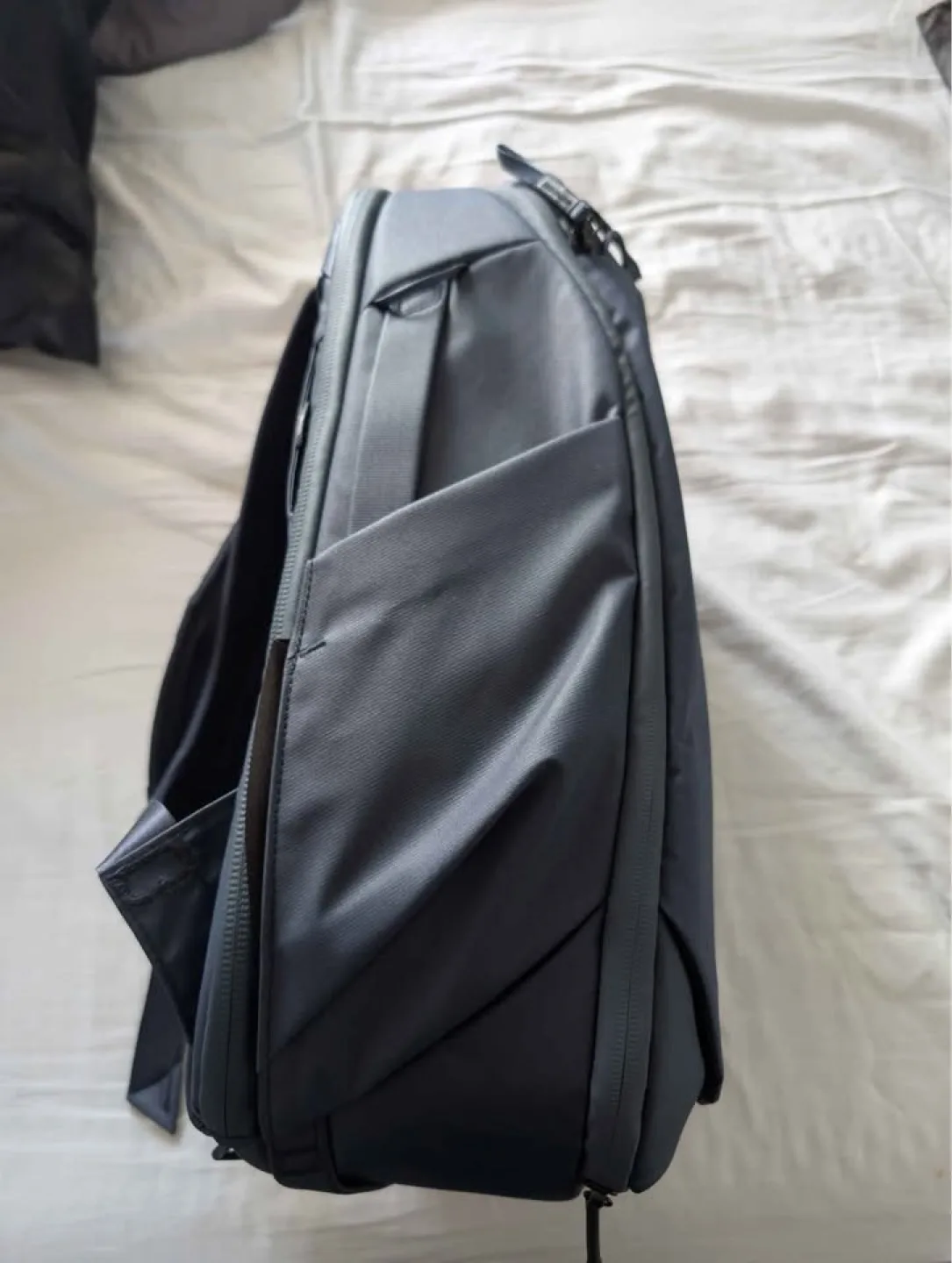 Peak Design Travel Backpack 30L - Midnight Blue with Hip Belt image indicator(4)