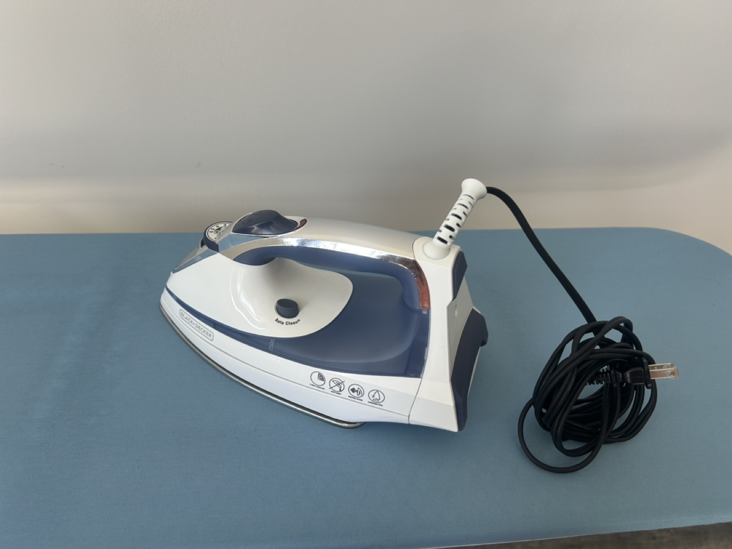 Black+Decker  Iron + Ironing Board+ Cloth drying rack - photo 4