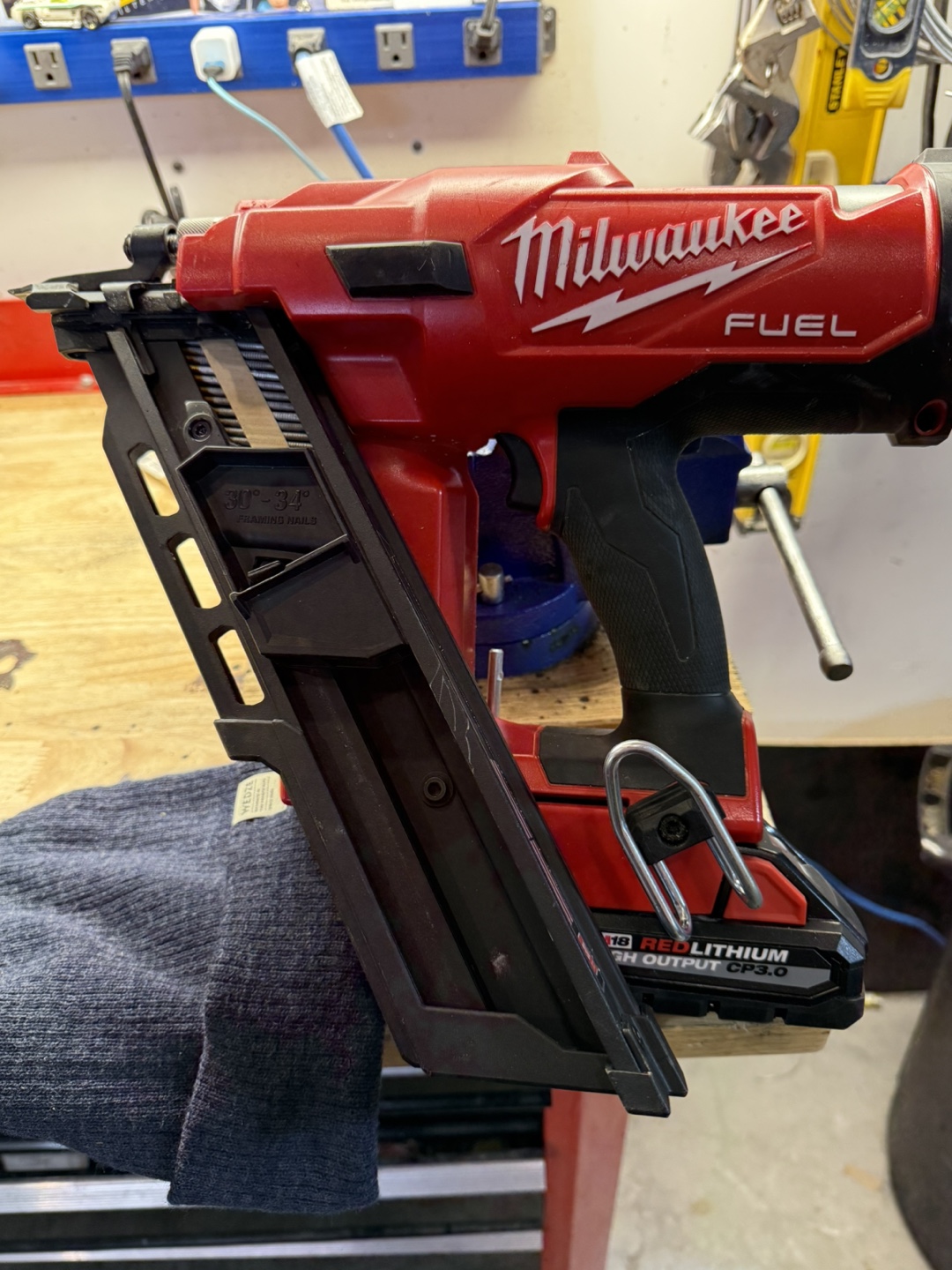 Milwaukee Tool M18 FUEL 18V 3-1/2” Framing Nailer