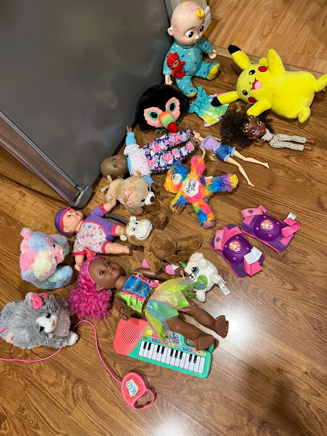 ASSORTED KIDS TOYS image indicator(10)