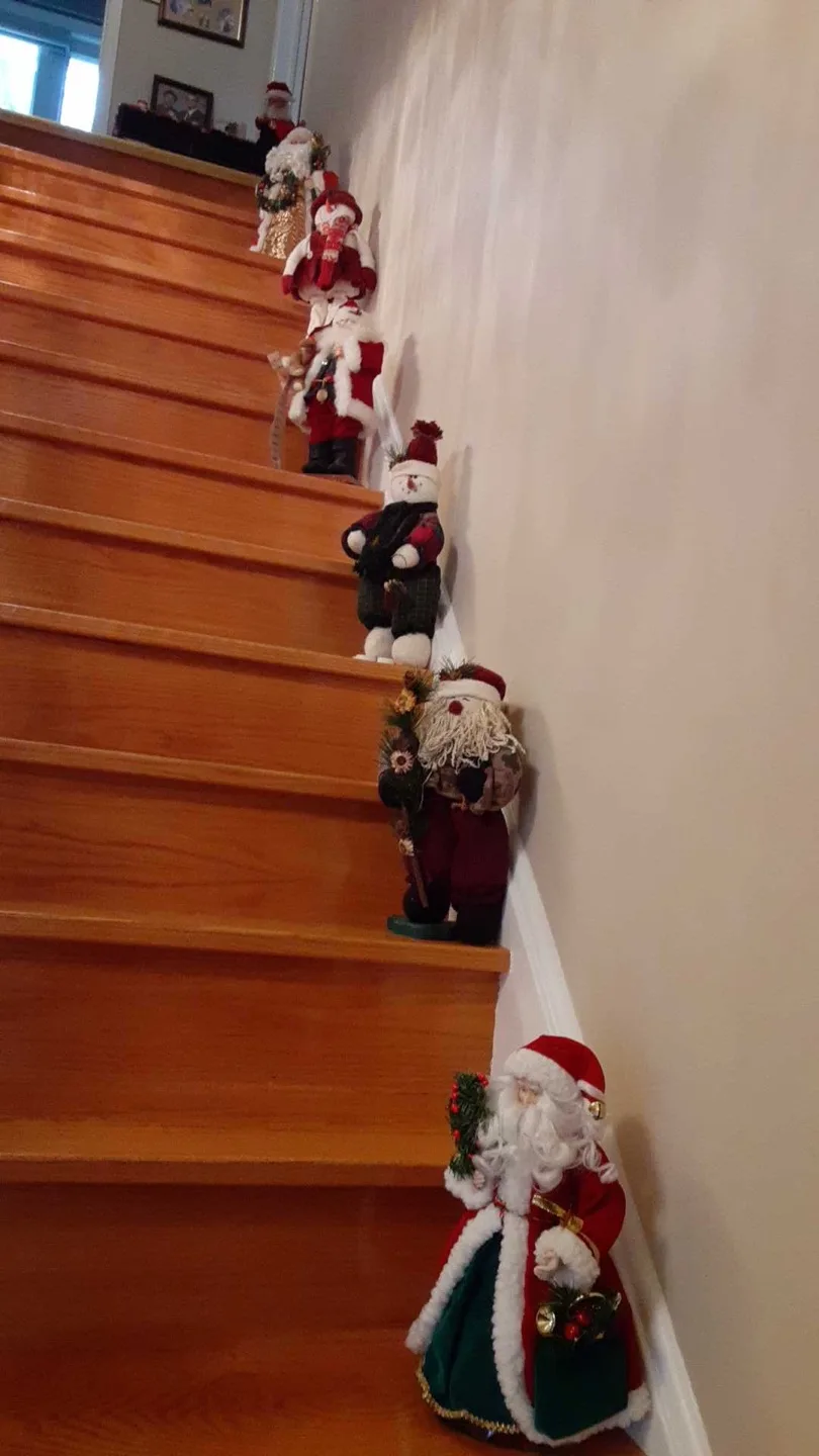 ASSORTED CHRISTMAS STUFF image indicator(9)