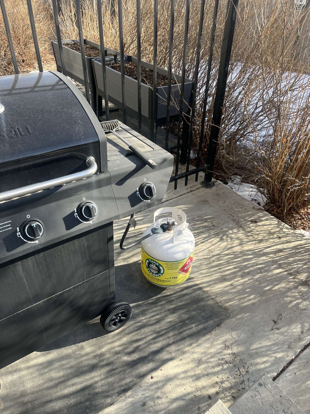 Nexgrill 3-Burner Propane BBQ - photo 3
