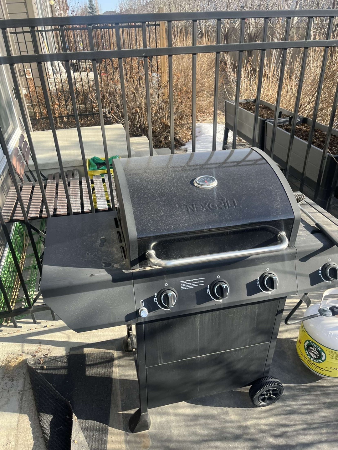 Nexgrill 3-Burner Propane BBQ