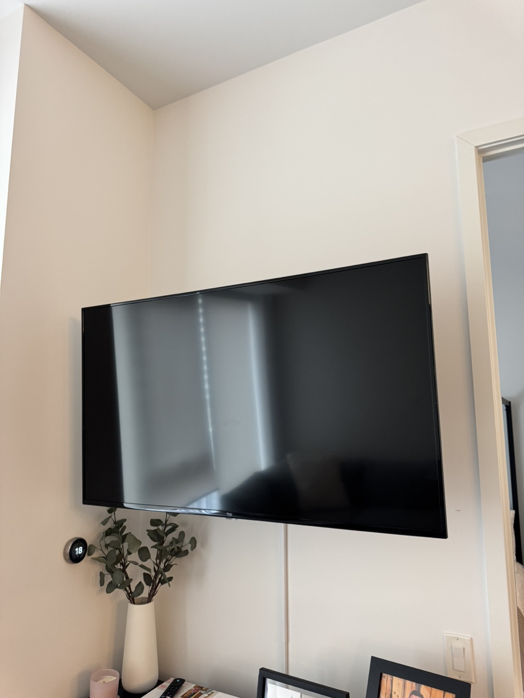 50 inch Amazon smart tv + swivel mantle