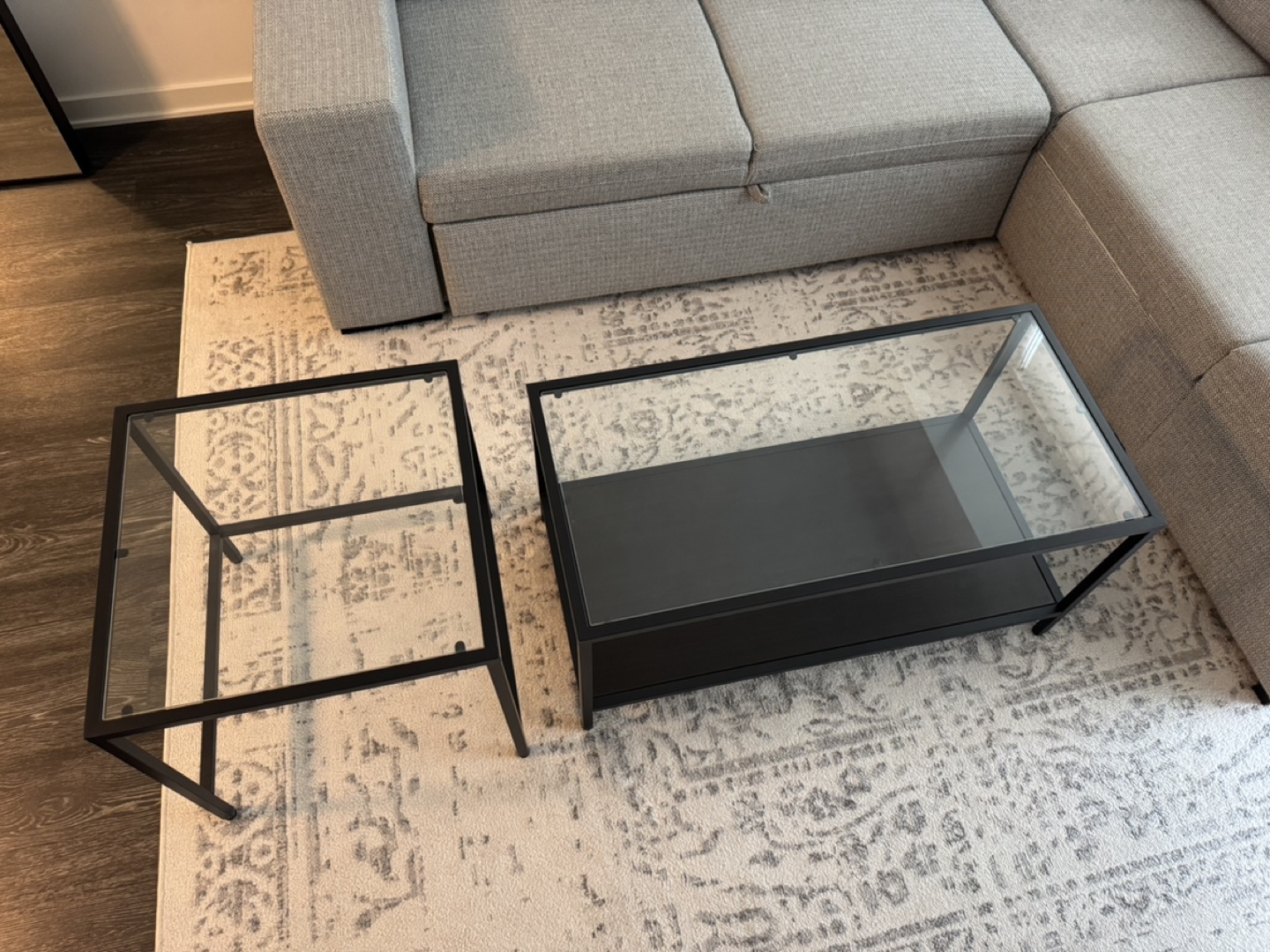 Rectangle 6’7” x 9’ x Wayfair carpet - stunning - photo 2